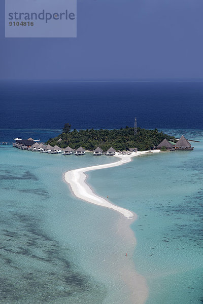 Luftbild  Touristenresort mit Sandstrand  Ari Atoll  Indischer Ozean  Malediven
