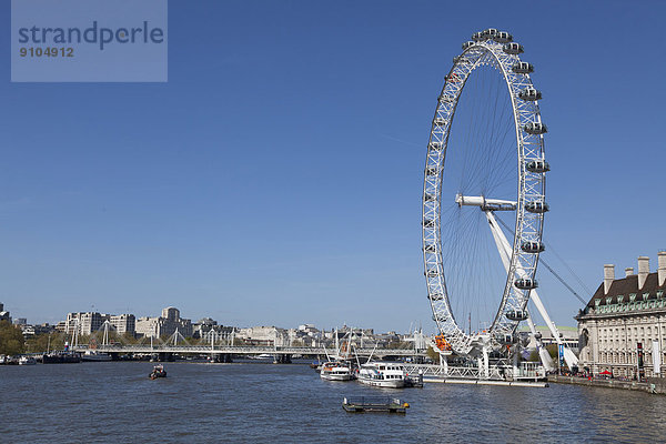 London Eye an der Themse  London  England  Großbritannien