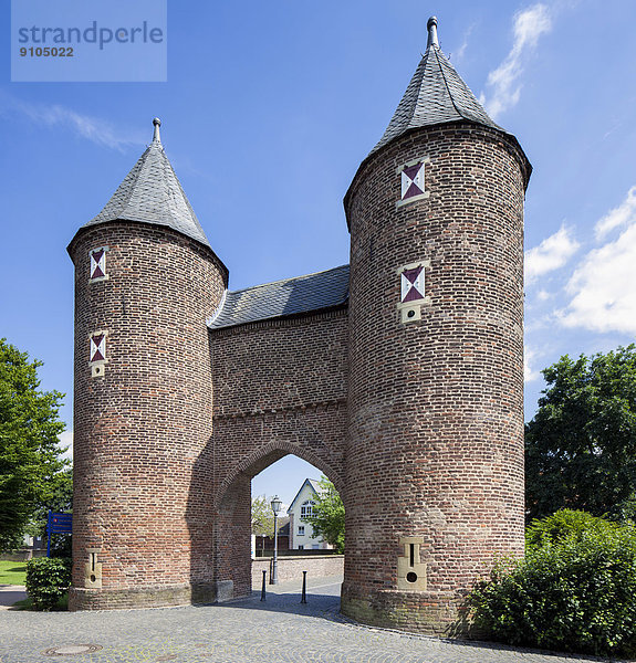 Klever Tor  nördliches Tor der mittelalterlichen Stadtbefestigung  Xanten  Niederrhein  Nordrhein-Westfalen  Deutschland