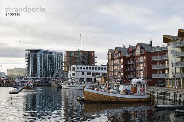 Fischereihafen Fischerhafen Boot Norwegen angeln Lofoten Svolvaer