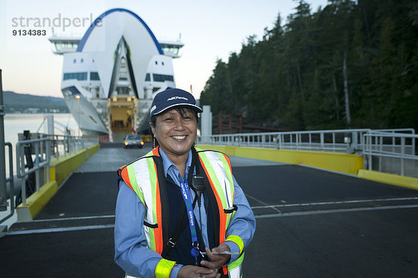 Hafen  Angestellter  Stärke  Fähre  British Columbia  Kanada  Vancouver Island