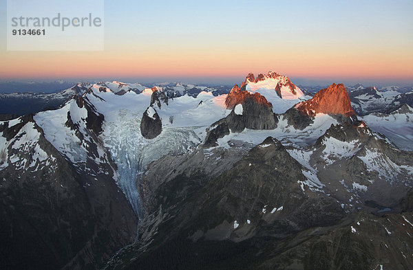 Sonnenaufgang  Bugaboo Provincial Park  Kanada  The Bugaboos