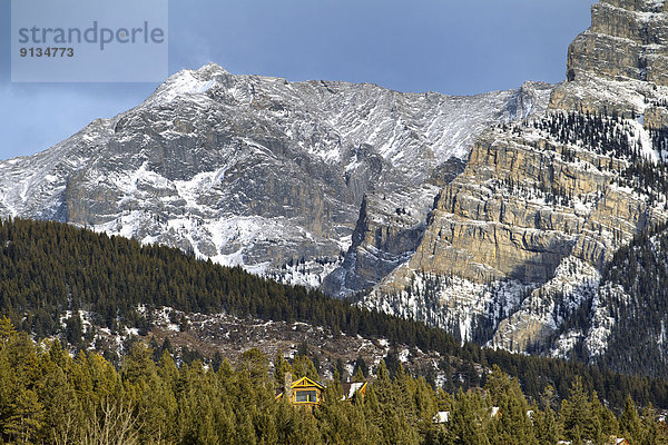 frontal  Chalet  Berg  Banff Nationalpark  Mount Norquay  Alberta  Kanada