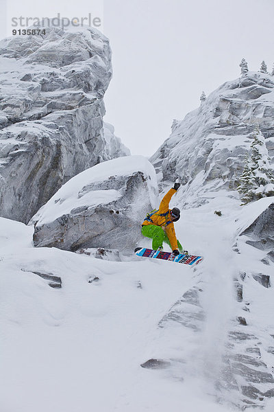 Snowboardfahrer  Steilküste  heraustropfen  tropfen  undicht  Urlaub