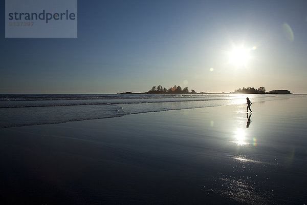 nahe  Strand  Sonnenuntergang  Insel  Geräusch  UNESCO-Welterbe  Tofino  British Columbia  British Columbia  Kanada  Vancouver