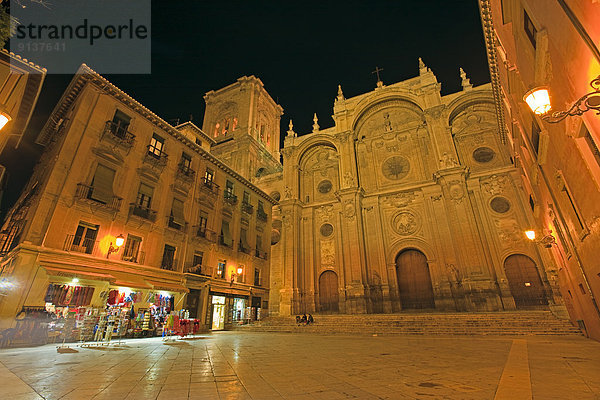 Europa Nacht Kathedrale Fassade Hausfassade Stadtplatz Spanien