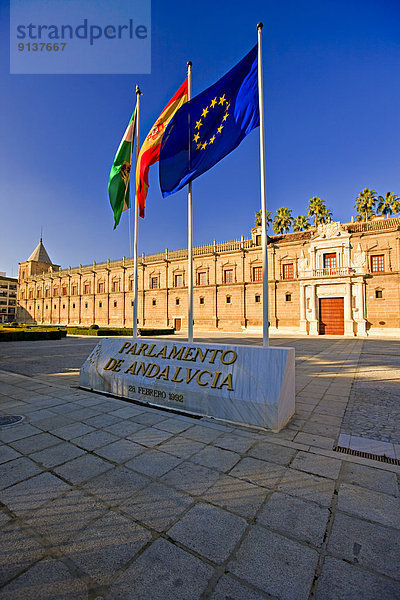 Außenaufnahme Europa Gebäude Krankenhaus Parlamentsgebäude Fahne Andalusien Region In Nordamerika Spanien