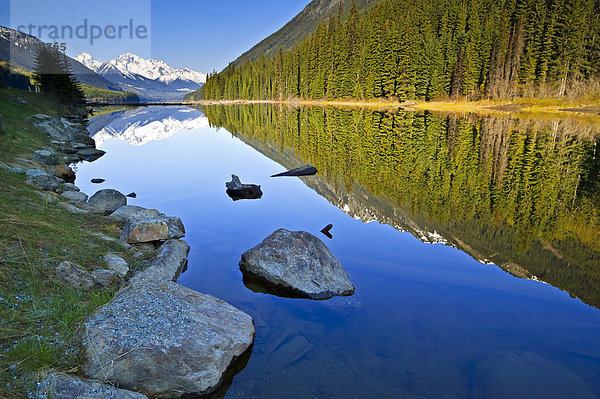 Berg  Spiegelung  See  bedecken  British Columbia  Kanada  Reflections  Schnee