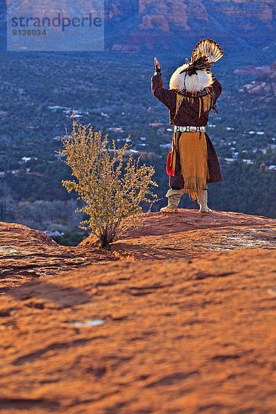 Vereinigte Staaten von Amerika  USA  nahe  Fest  festlich  Sonnenaufgang  hoch  oben  Zeremonie  Indianer  amerikanisch  Arizona  Ethnisches Erscheinungsbild  Mesa  Sedona