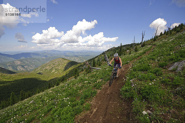 Berg  folgen  radfahren  Berggipfel  Gipfel  Spitze  Spitzen  vorwärts  7  sieben  British Columbia  Kanada