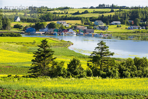 hoch oben Boot angeln Kai binden Kanada French River Prince Edward Island