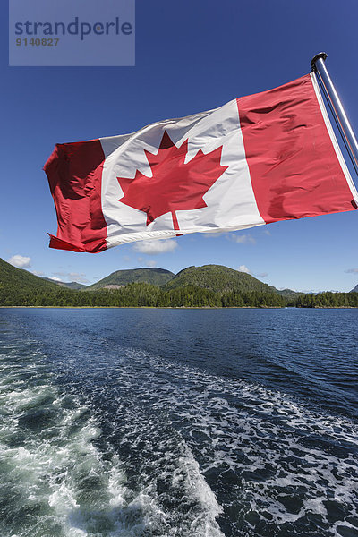 Fahne  British Columbia  Kanada  kanadisch  Meeresarm  Heck