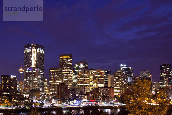 Skyline  Skylines  Nacht  Ansicht  Calgary  Kanada