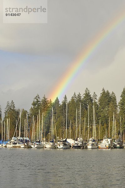 über  Jachthafen  Rudern  Kanada  Verein  Regenbogen  Vancouver
