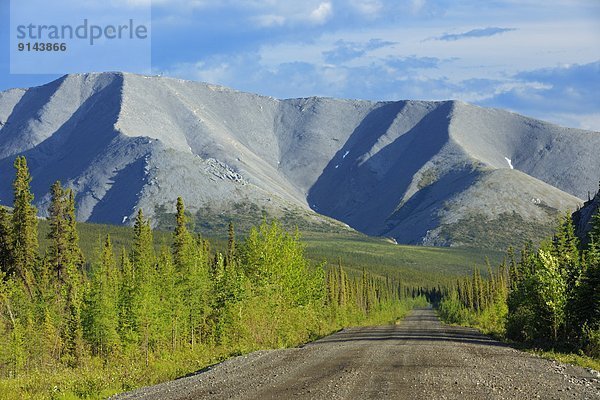 Kanada  Schotterstrasse  Yukon