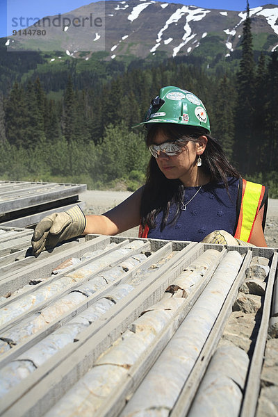 arbeiten  Bohrmaschine  Bohrer  British Columbia  Untersuchung  Bergwerk  Grube  Gruben  alt
