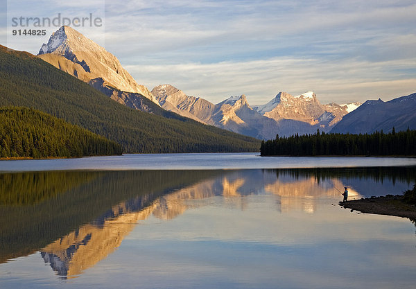 See  Maligne Lake  Jasper Nationalpark  Alberta  Kanada  Fischer