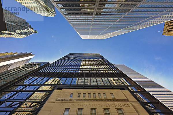 hoch  oben  Finanzen  Gebäude  aufwärts  ersetzen  Führung  Anleitung führen  führt  führend  Kanada  Ortsteil  Innenstadt  Ontario  Toronto