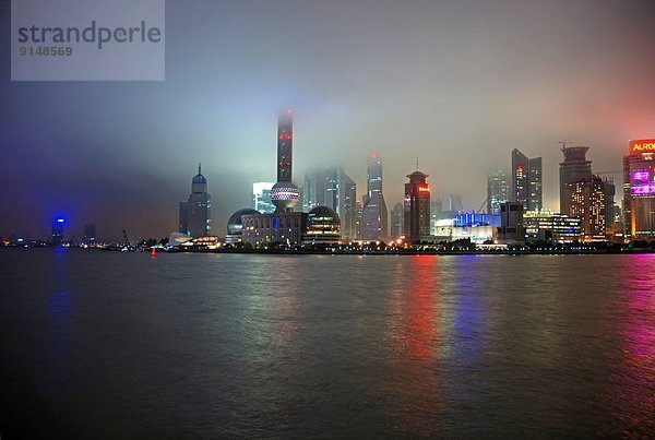 Skyline  Skylines  Dunst  Ostasien  Fernsehen  Perle  Pudong  Shanghai