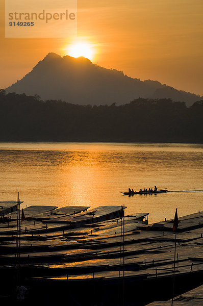 über  Fluss  Laos  Sonne