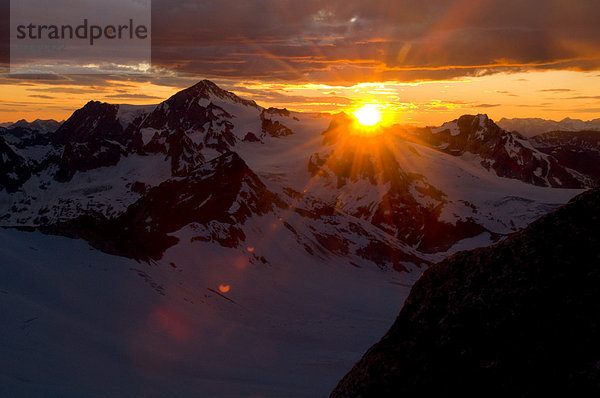 Berg  Sonnenuntergang  über  Ländliches Motiv  ländliche Motive  The Bugaboos  British Columbia
