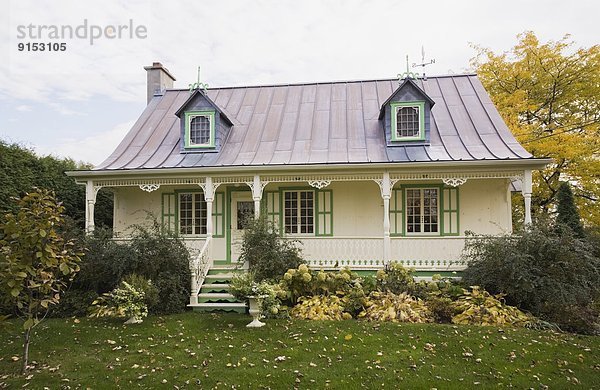 Lifestyle Wohnhaus Herbst Nachbarschaft kanadisch Kanada alt Quebec