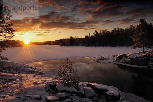 Sonnenaufgang  Fluss  früh  Kanada
