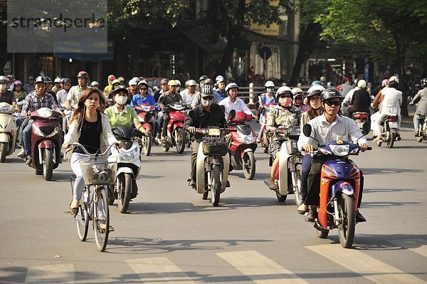 Hanoi  Hauptstadt  Straßenverkehr  Vietnam