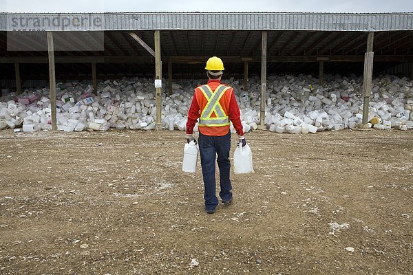 Behälter  arbeiten  Recycling  Schädlingsbekämpfung  Alberta  Kanada  Betriebswerk  sortieren