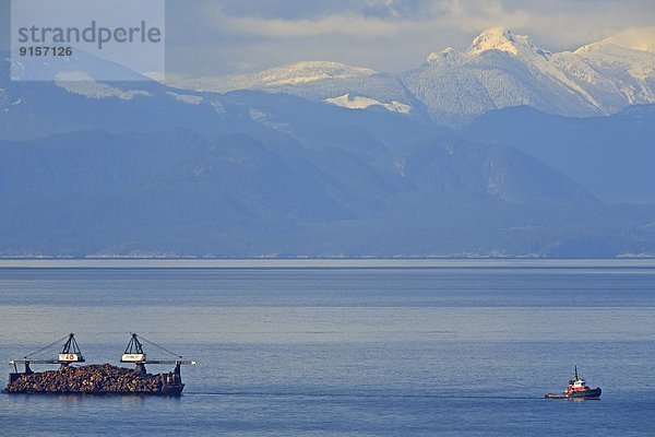 abschleppen  Einsamkeit  ausleeren  Containerschiff  Kanada  Meerenge  Schlepper  Vancouver Island