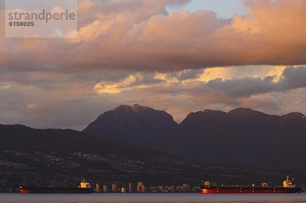 Berg  Strand  Bucht  British Columbia  Kanada  englisch  Jericho  North Shore