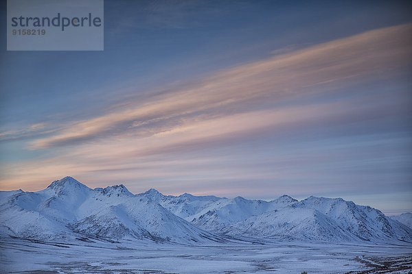 Farbaufnahme  Farbe  Berg  Wolke  Sonnenuntergang  Bundesstraße  Yukon