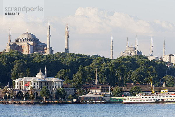 Blaue Moschee und Hagia Sophia  Istanbul  Türkei