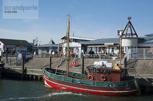 Boot im Hafen  List  Sylt  Nordfriesland  Schleswig-Holstein  Deutschland