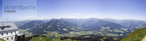 Alpenpanorama  Ausblick auf Westendorf  Hohe Salve  Brixental  Tirol  Österreich