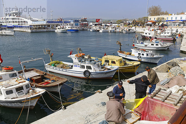 Fischerhafen  Gelibolu  Halbinsel Gallipoli  Dardanellen  Thrakien  Marmararegion  Türkei