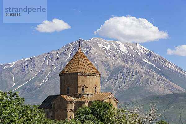 Armenische Kirche zum Heiligen Kreuz  Insel Akdamar  Ahtamar  Akdamar Adas?  Vansee  Berg Çad?r Da??  Provinz Van  Ostanatolien  Anatolien  Türkei