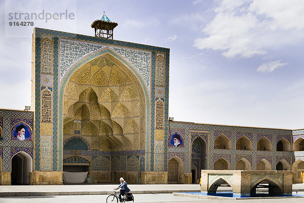 Schah-Moschee oder Imam-Moschee  auch Jameh Abbasi Moschee  auf dem Maydan-e Imam  Imam-Platz oder Maydan-e Schah  Königsplatz  auch Naqsch-e Dschah?n  Isfahan  Iran