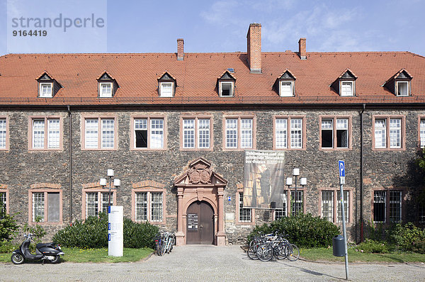 Kanzleibau  ehemaliges Gräflich-Hanauisches Regierungsgebäude  heute Stadtbibliothek und Stadtarchiv  Hanau  Hessen  Deutschland