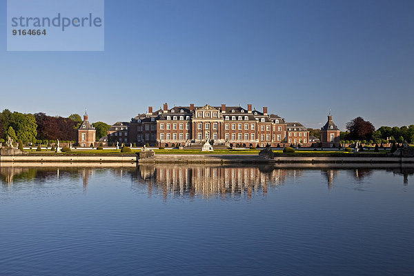 Schloss Nordkirchen  barockes Wasserschloss  Nordkirchen  Westmünsterland  Münsterland  Nordrhein-Westfalen  Deutschland