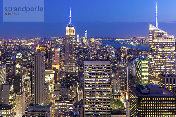 New York zur blauen Stunde mit Empire State Building  New York City  New York  USA