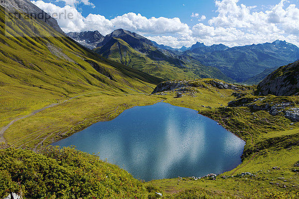 Berglandschaft mit See  Lech am Arlberg  Vorarlberg  Österreich