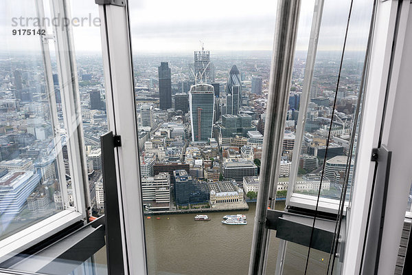Great Britain  Endland  London  Southwark  City of London  View from The Shard to Themse river and financial district
