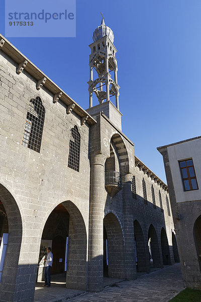 Türkei  Diyarbakir  Fassade und Kirchturm St. Giragos Armenische Kirche
