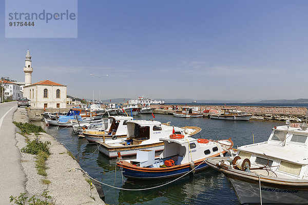 Türkei  Marmara Region  Ostthrakien  Dardanellen  Gelibolu  Hafen von Kilitbahir