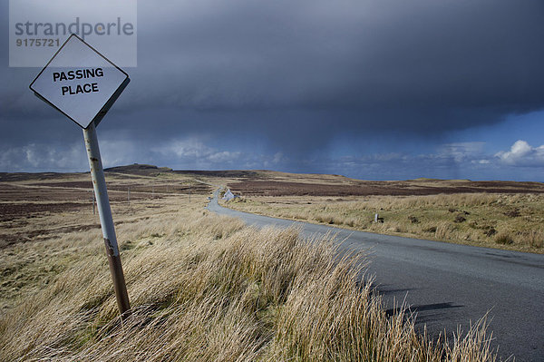 Großbritannien  Schottland  Straße auf Isle of Skye