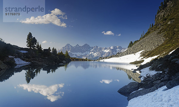 Österreich  Steiermark  Kreis Liezen  Tauern  Blick auf Dachstein  Spiegelsee