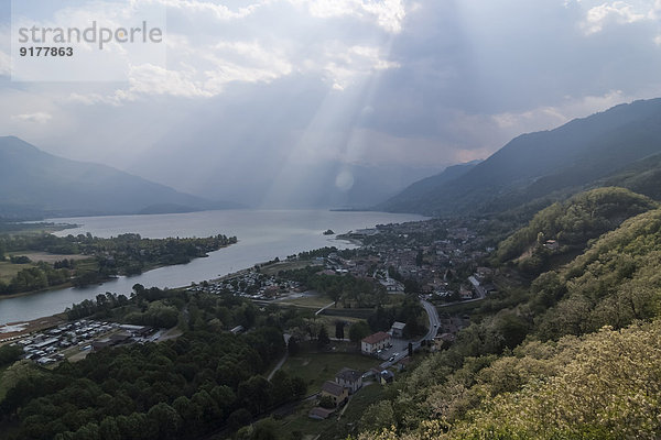 Italien  Lombardei  Povince Como  Comer See  Blick auf Gera Lario