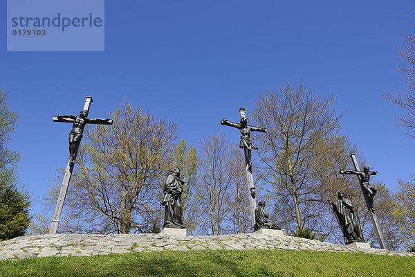 Deutschland  Bayern  Oberbayern  Kalvarienberg  Statuen von Jesus Christus  Kreuzigung