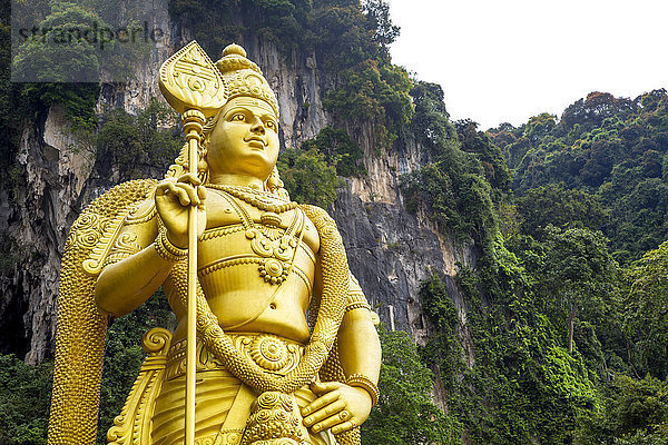 Kuala Lumpur Hauptstadt Außenaufnahme Statue Höhle Gold Malaysia Murugan